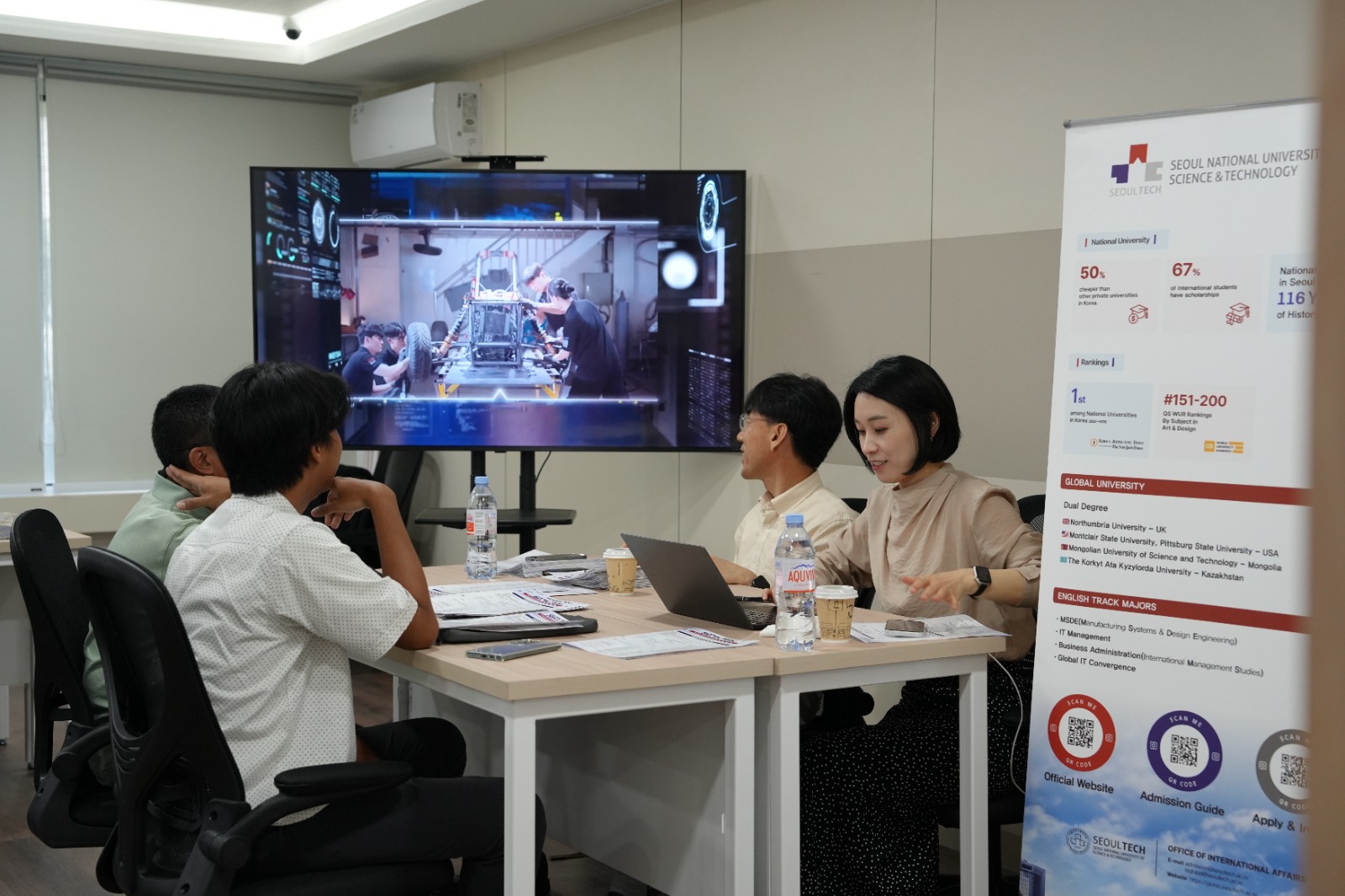 Kegiatan Indonesia Korean Education Fair 2026 yang diselenggarakan oleh UNIE