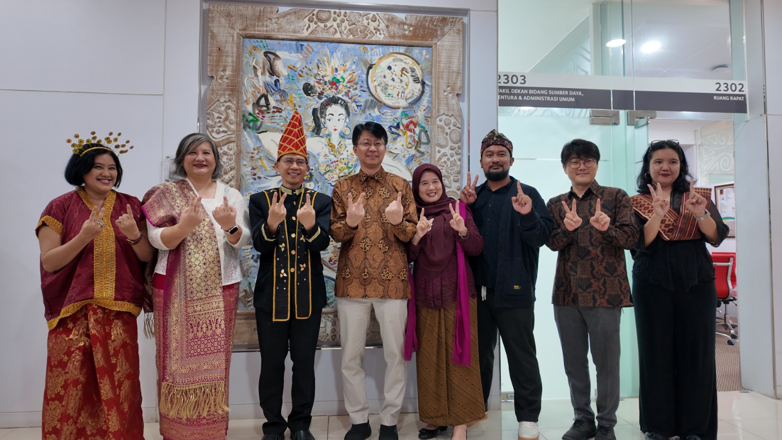 Penandatanganan MoU antara KECID dan LBI FIB UI untuk Program BIPA