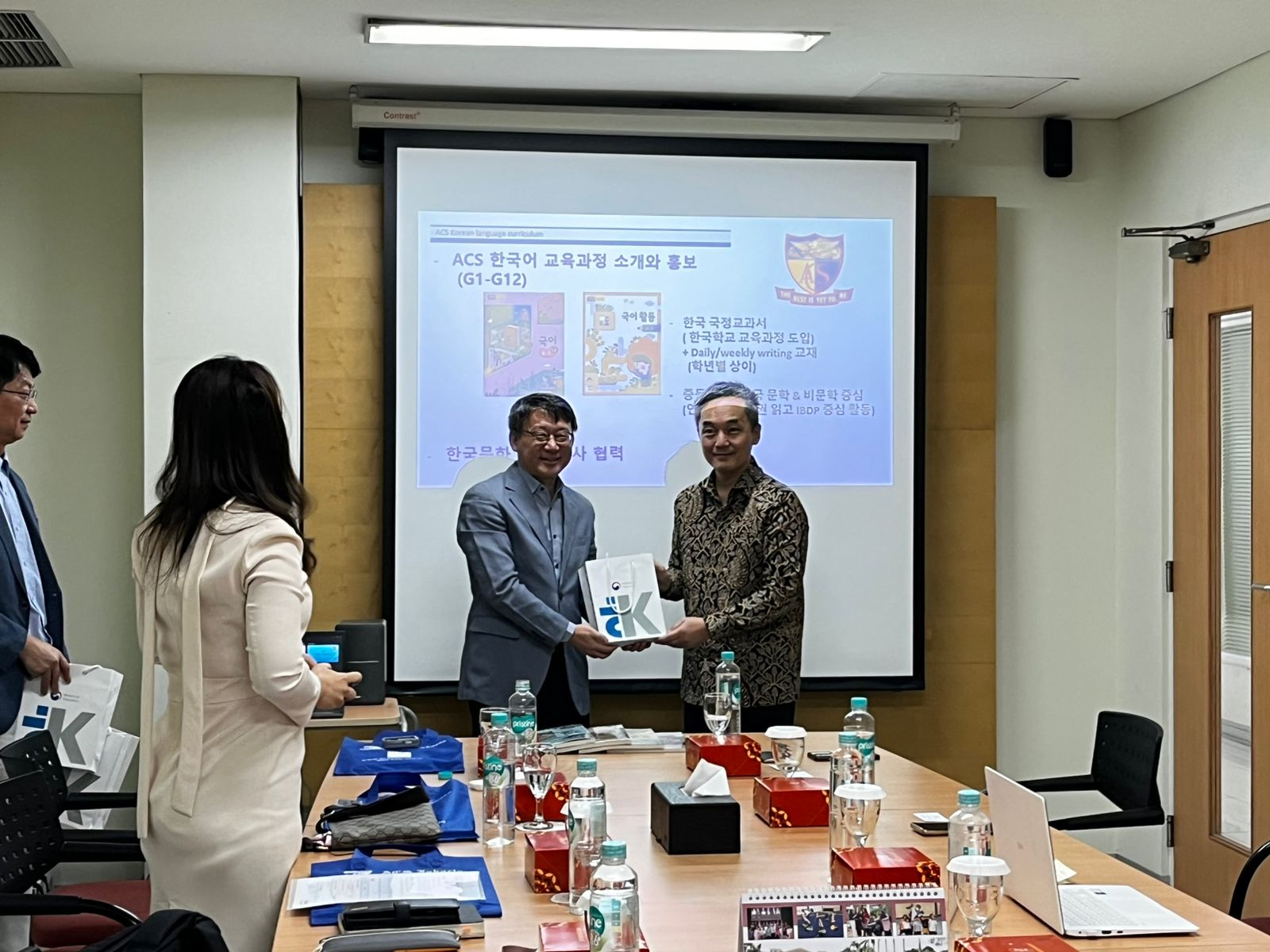 Kunjungan ke Kelas Bahasa Korea di ACS Jakarta 