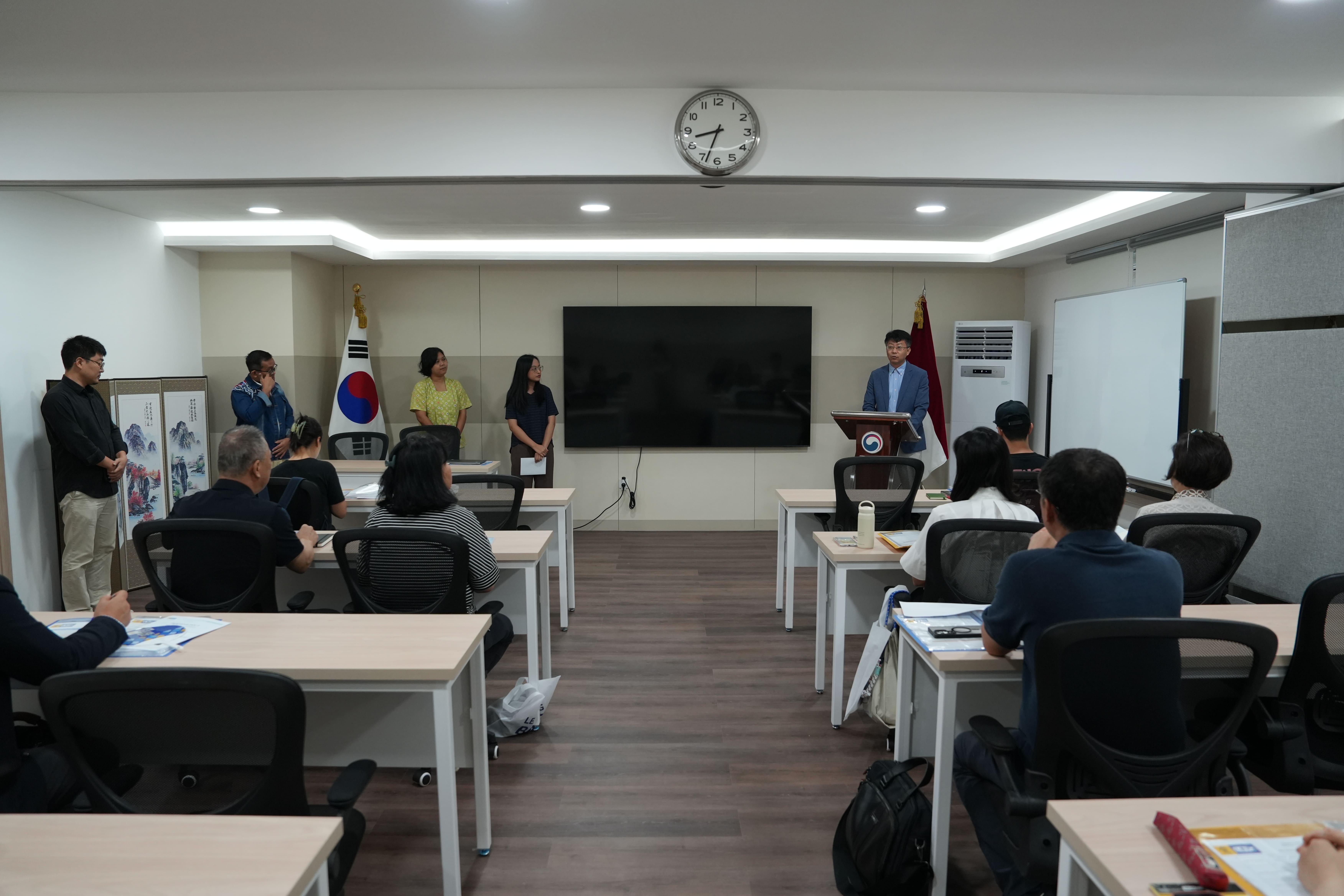 Pembukaan Perdana Kelas Bahasa Indonesia