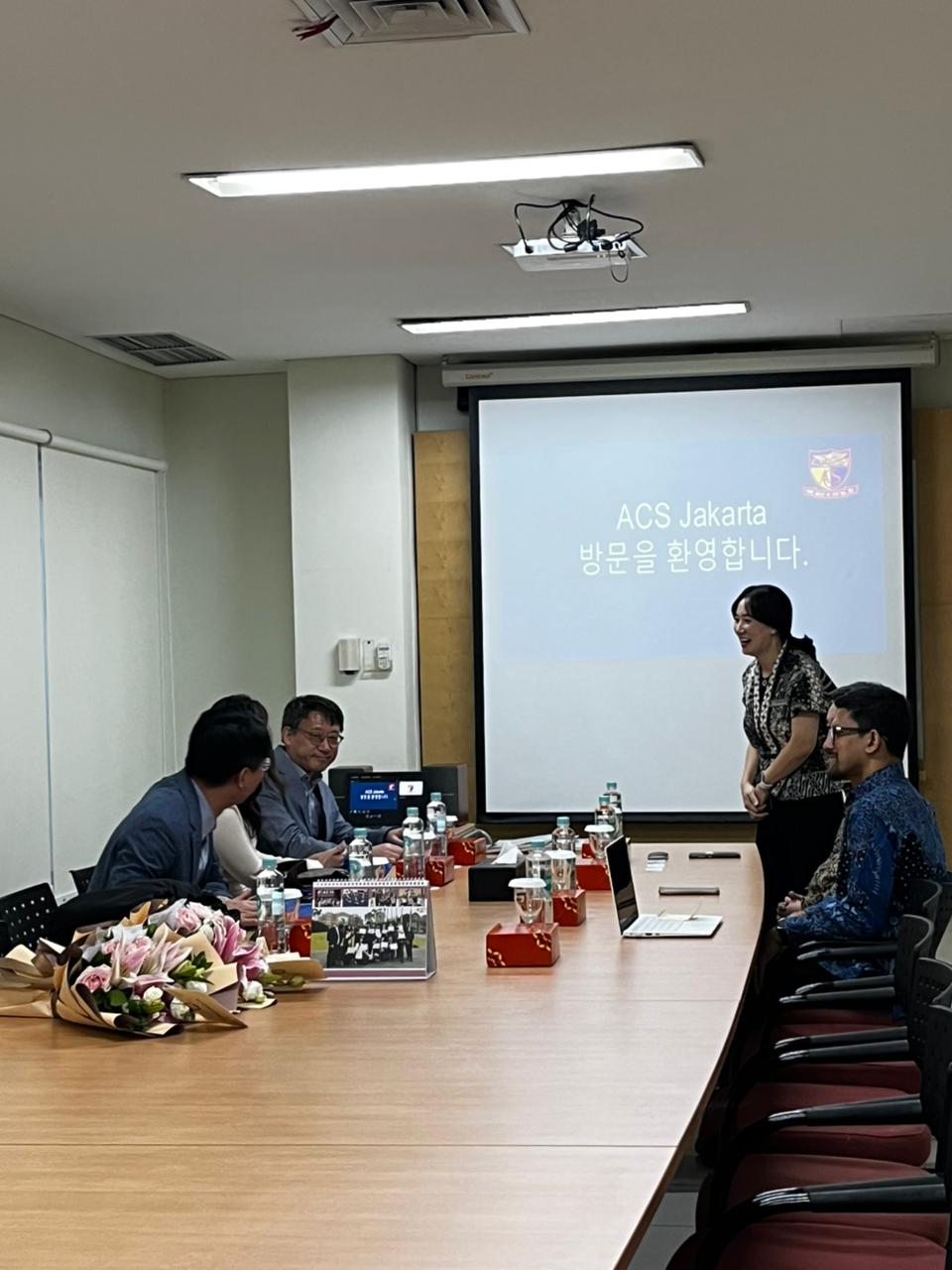 Kunjungan ke Kelas Bahasa Korea di ACS Jakarta 