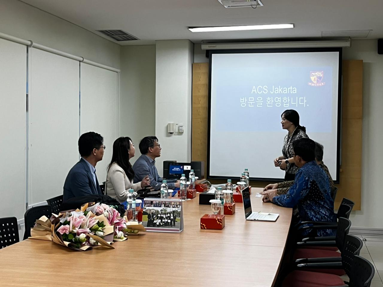 Kunjungan ke Kelas Bahasa Korea di ACS Jakarta 