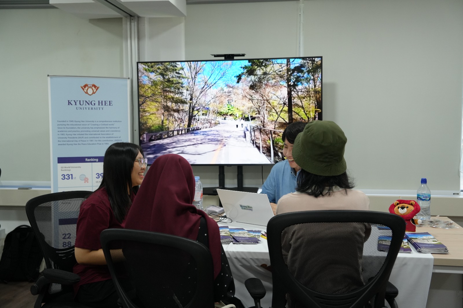 Kegiatan Indonesia Korean Education Fair 2026 yang diselenggarakan oleh UNIE
