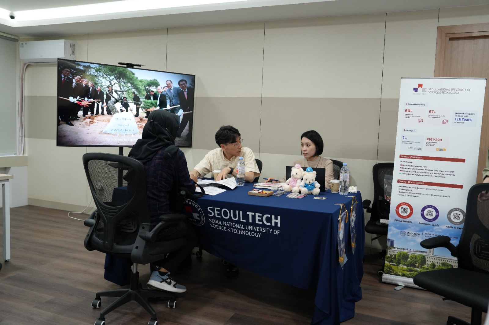 Kegiatan Indonesia Korean Education Fair 2026 yang diselenggarakan oleh UNIE